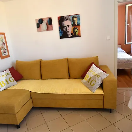 Nada 1 * Podgora (Split-Dalmatia)