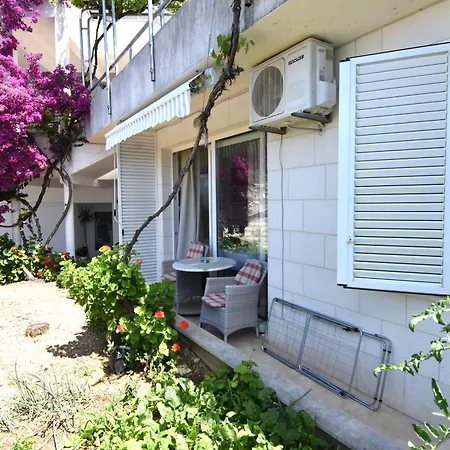 Nada 1 * Podgora (Split-Dalmatia)